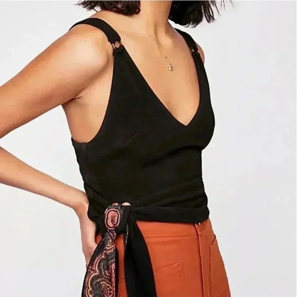 Free People Side Tie Paisley Bow tie Crop Tank Top in Black Women Small - Picture 1 of 7